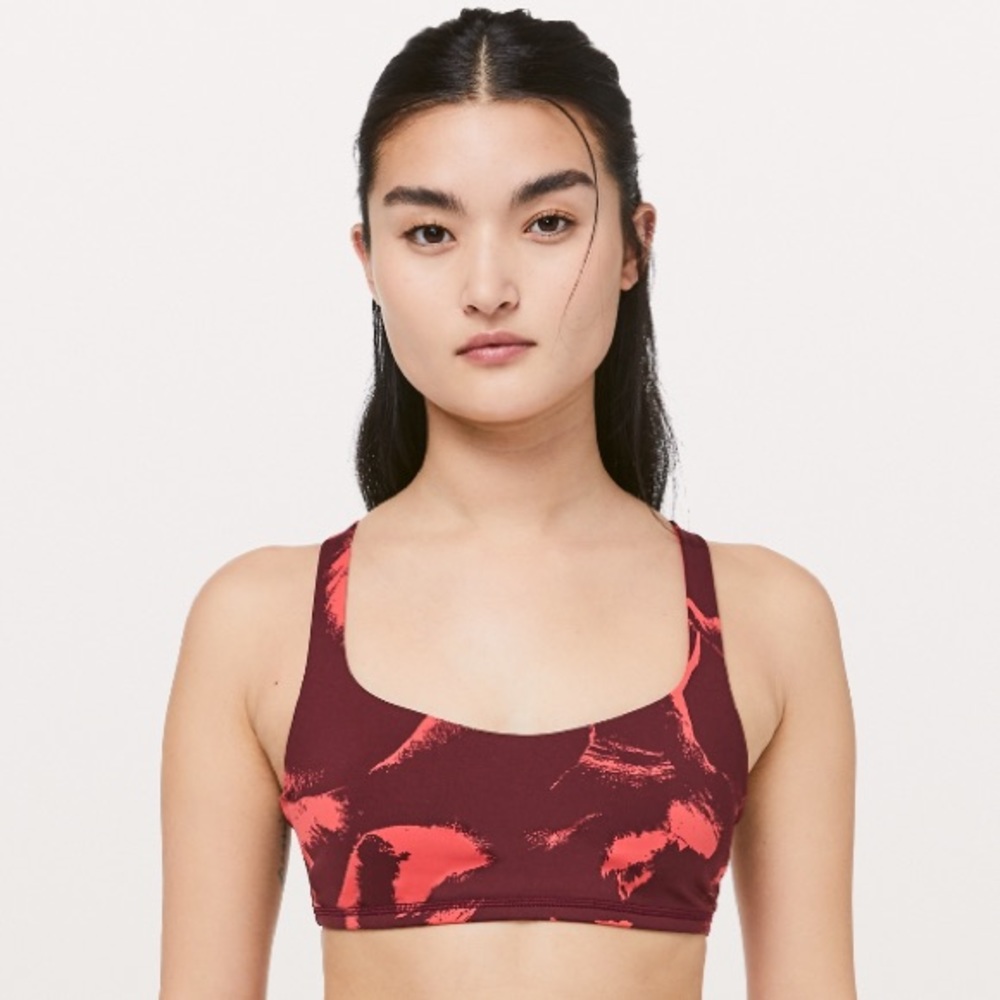 Lululemon free to be sports bra